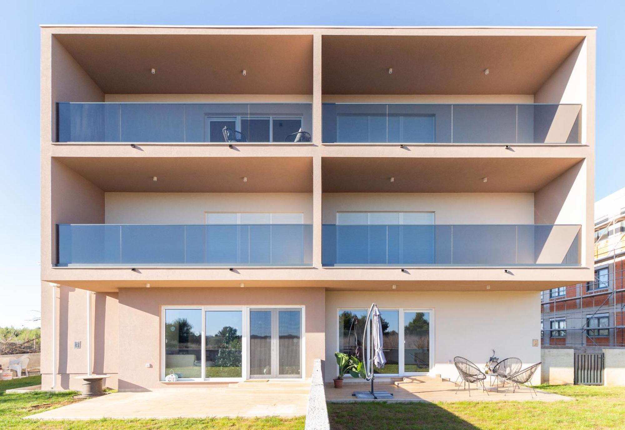Modern And Spacious Apartment Helena Near The Beach Privlaka  Eksteriør billede
